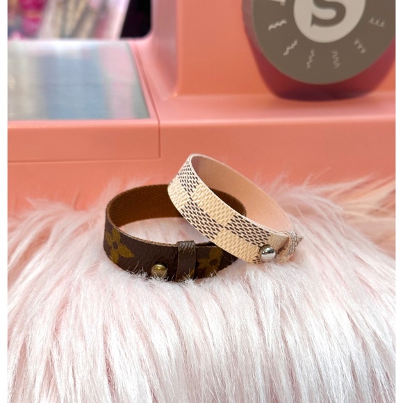 🤍LV Bracelet🤍 - Picture 2 of 6